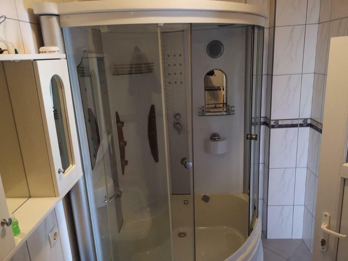 Hotel Derby Orasje エクステリア 写真